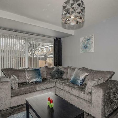 Newly Renovated Modern Home Manchester Exterior photo